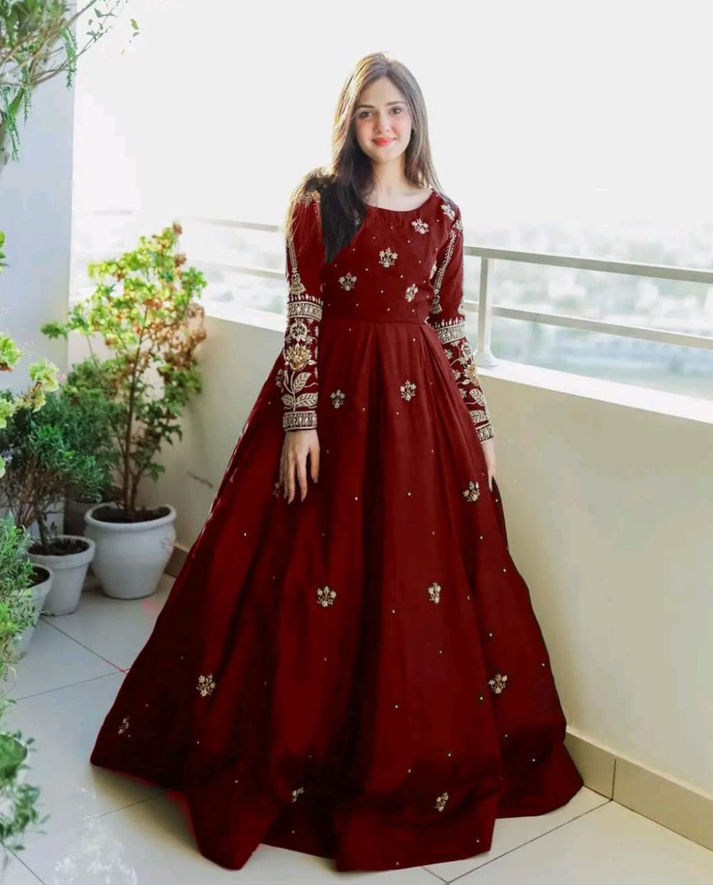 Sequence Boti With Thread Zarri Work On Sleeves, Front Body Maxi With Trouser 2Piece