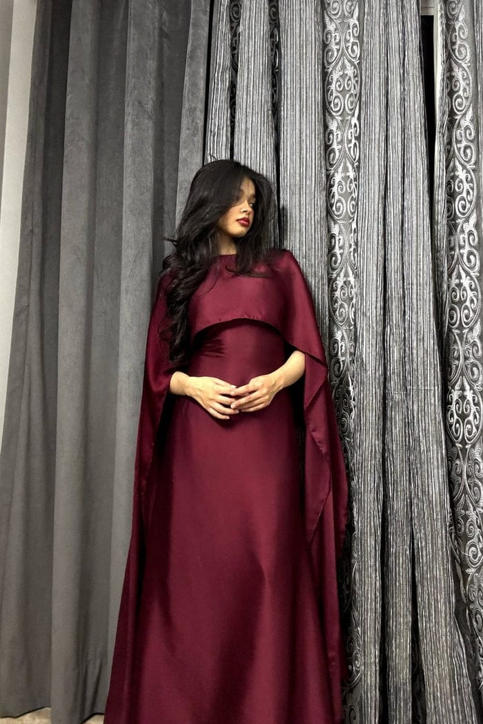 Zarmina – Premium Silk Cape Maxi in Maroon and Black